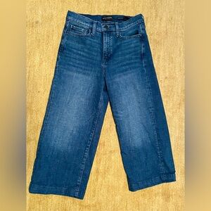 Banana Republic high rise wide leg cargo cropped Blue Jeans size 27 fits size 28